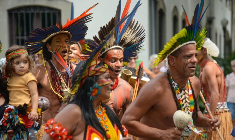 Conheça a história e cultura dos povos indígenas brasileiros